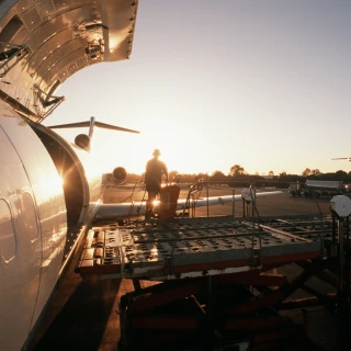 Pourquoi moderniser la maintenance MRO est essentiel pour l’Aérospatiale & Défense