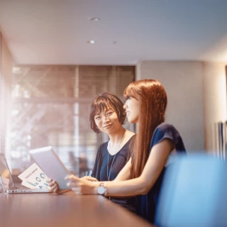 Cinq façons dont l'IA générative peut révolutionner vos opérations financières